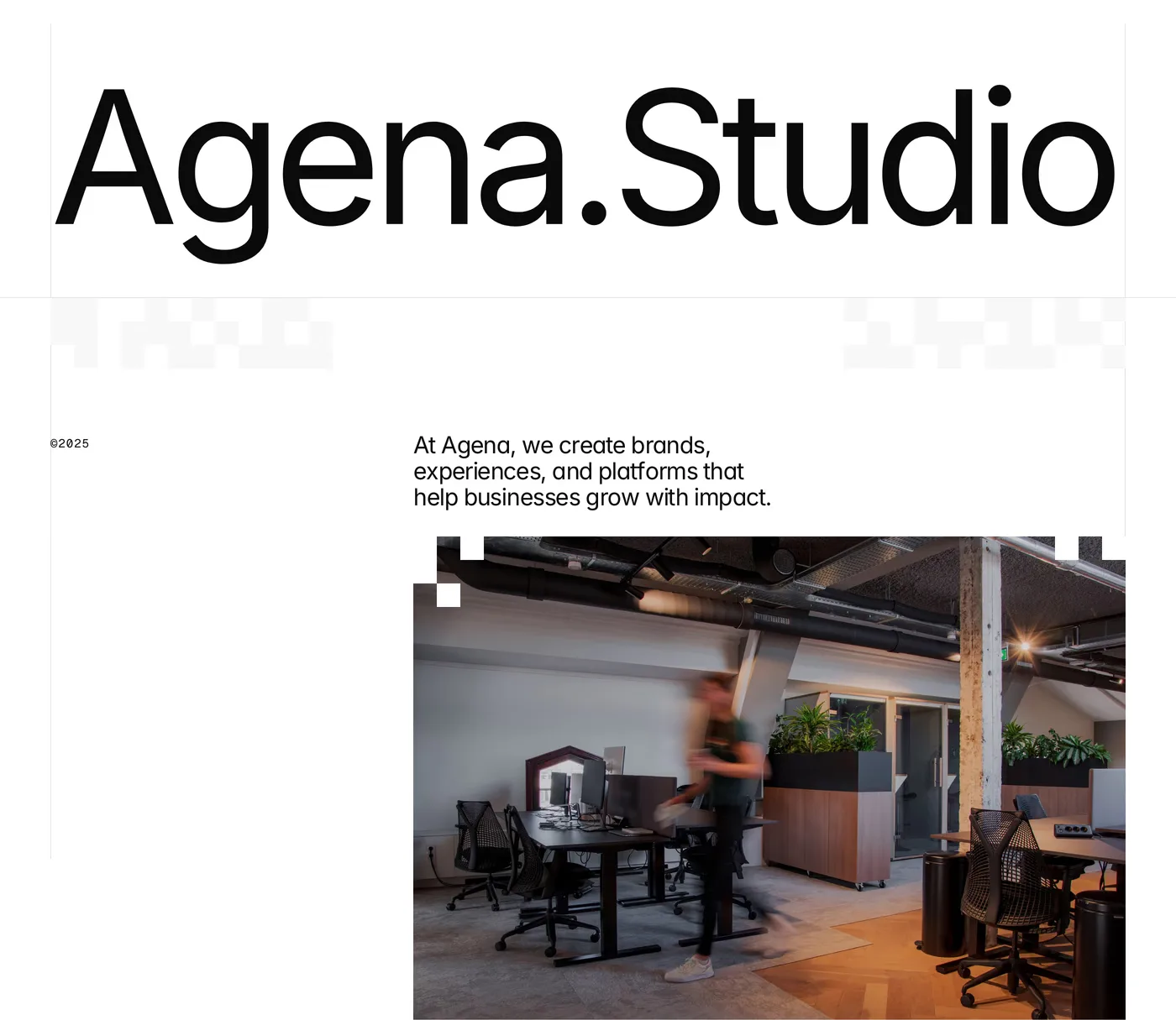 Agena — screenshot of the hero section